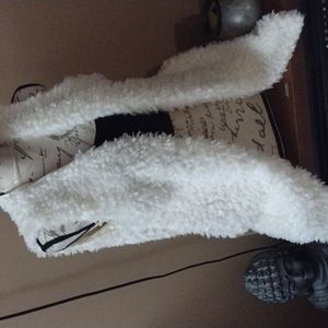 Minimalistic , faux sheep fur long vest 🦺 one size N.W.T.